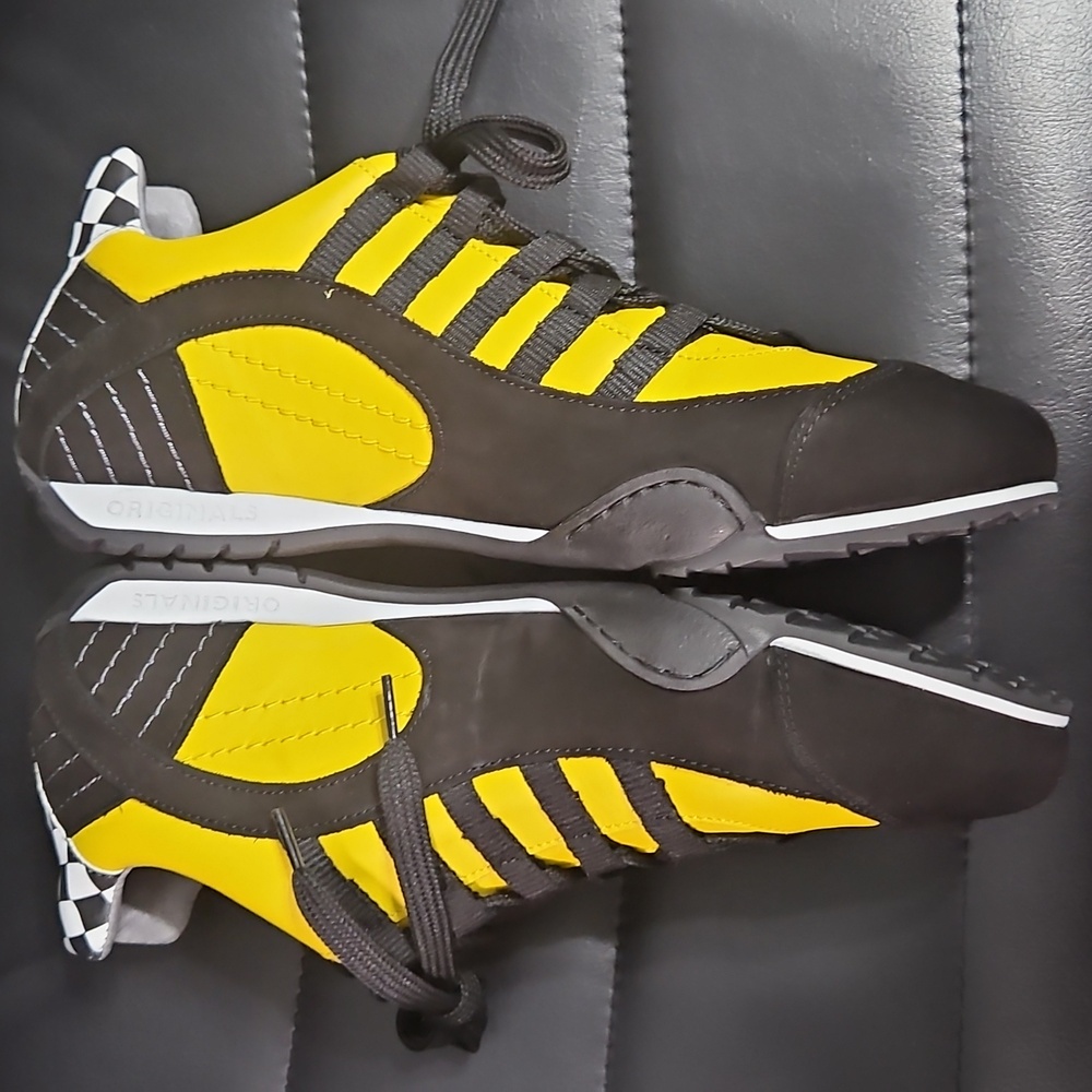 GrandPrix Original USA Yellow and Black Men's Sneakers NWOT - Picture 3 of 9